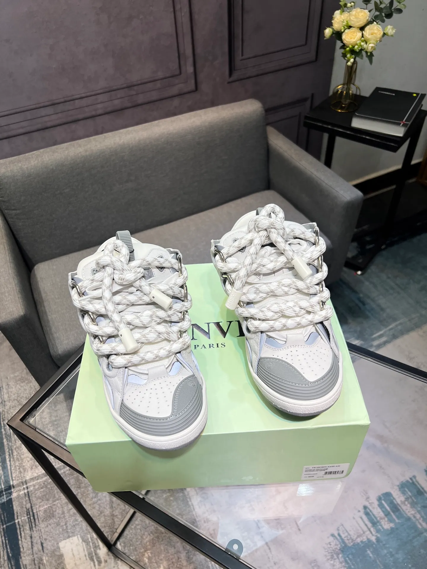 Men's men's shoes💰780 [LANVIN] Latest lace-up fashionable casual sneakers for couples High-quality CLAY couple series‼ ️ The latest trendy products of the season 🌈Many bloggers have planted grass and purchased the original open-mold customization. The upper and outsole are sewn with mark threads without edge sealing. Multiple material splicing combination design. Very versatile for fashionable and casual wear. Comfortable on the feet. Recommended for self-retention (upper cowhide + cow suede + breathable mesh) inner foot pad cowhide exclusive original open-mold clear logo rubber outsole ⚠️36-44 yards (45 custom-made)